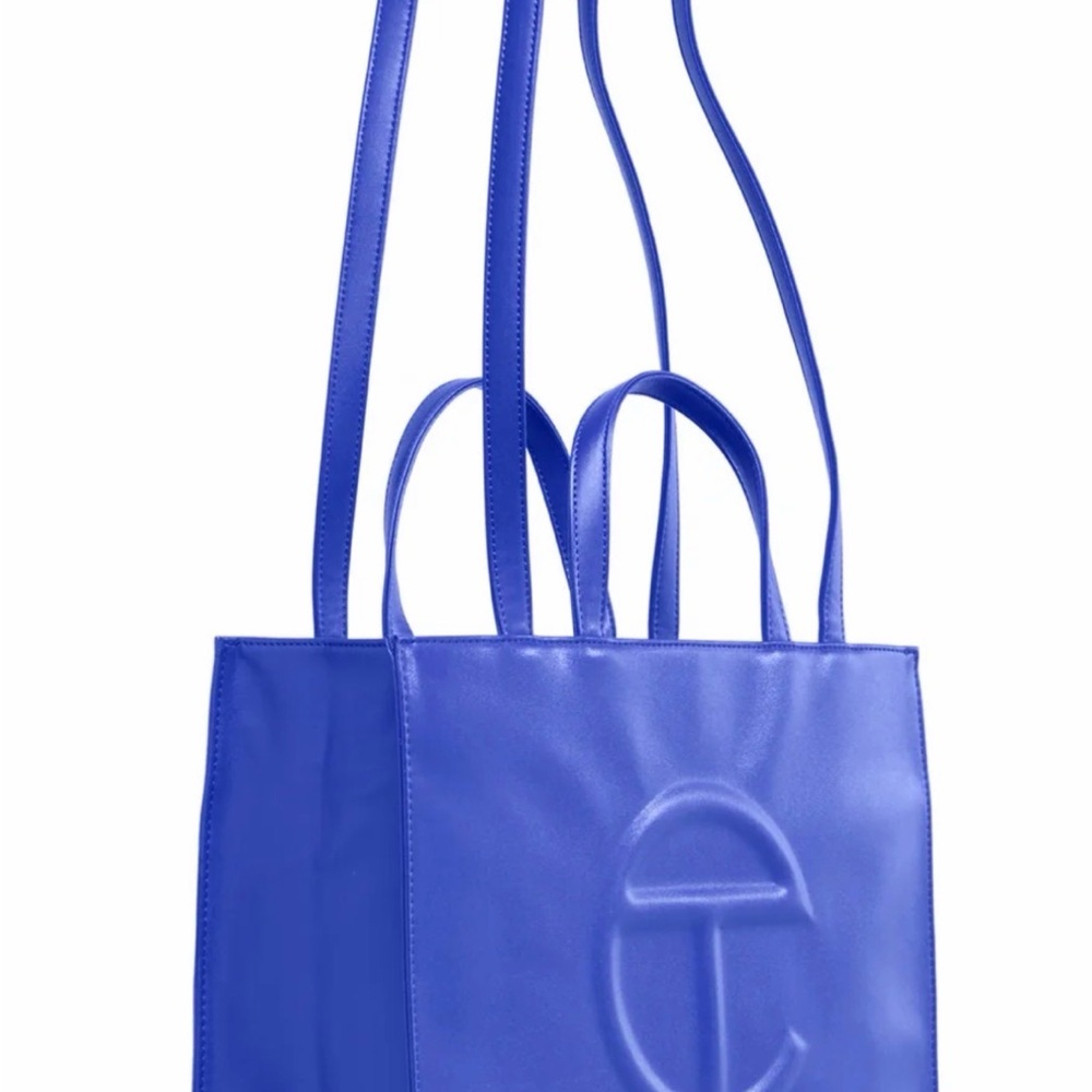 Telfar Medium Shopping Bag in Painter’s Tape - Picture 2 of 3